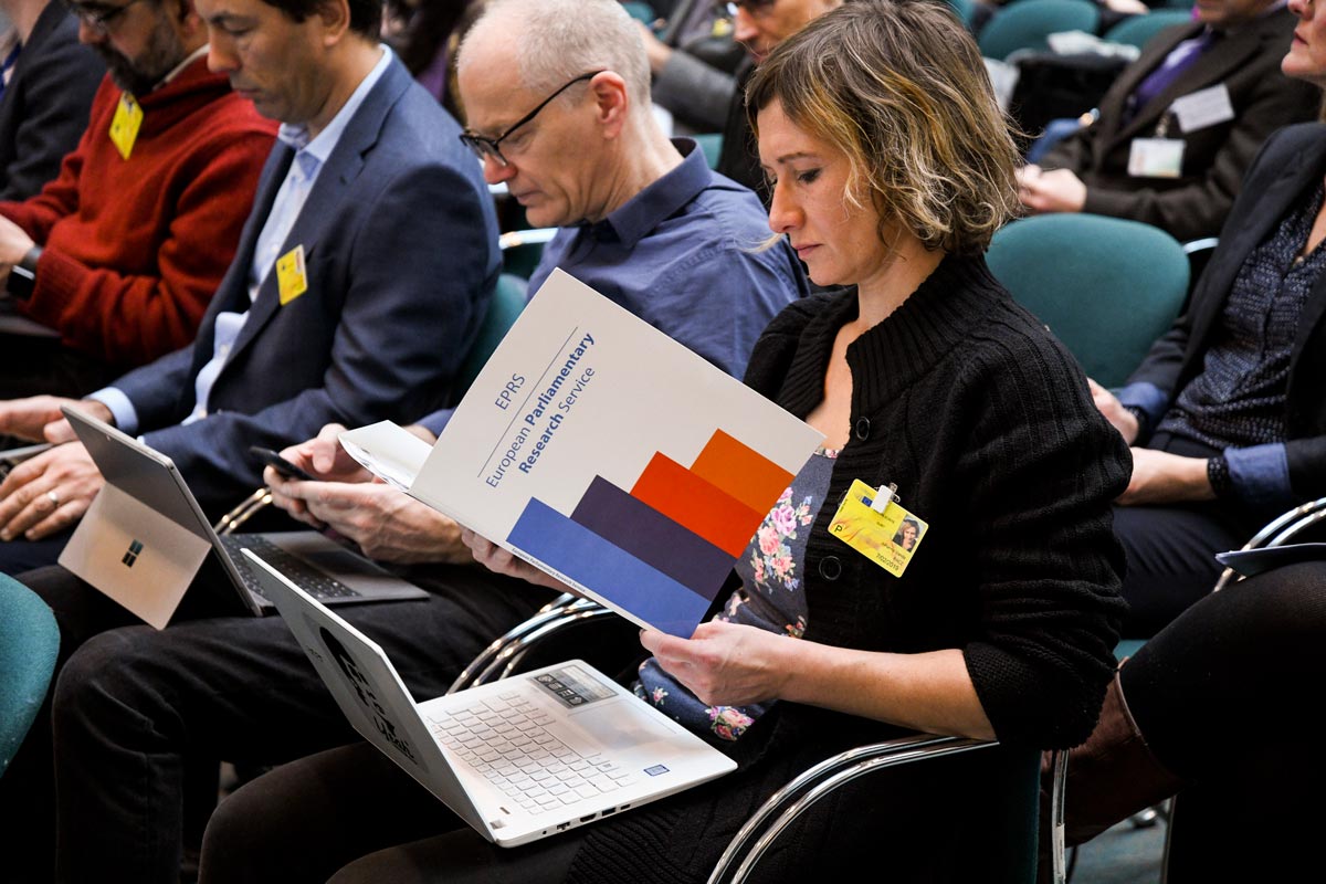 Tackling disinformation and misinformation in Science